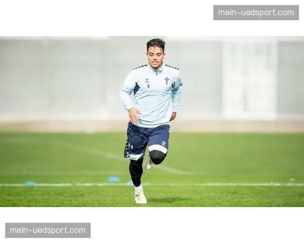 官方：塞尔塔与队长贝尔特兰续约一年